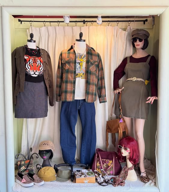 Vintage outfits on mannequins